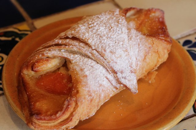 Apricot Croissant C'est La Vie Sarasota FL Restaurant Review
